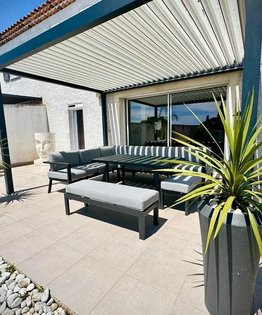 Villa 6 Couchage Standing Mirabeau Fransa